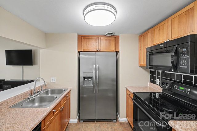 244 S Cedar Street 5, Charlotte, NC 28202