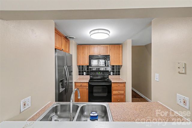 244 S Cedar Street 5, Charlotte, NC 28202