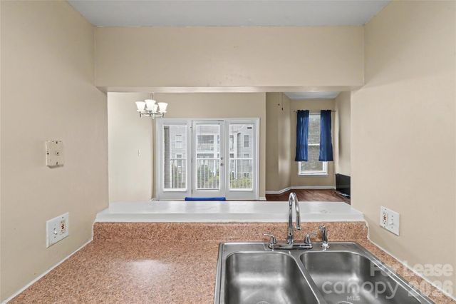 244 S Cedar Street 5, Charlotte, NC 28202