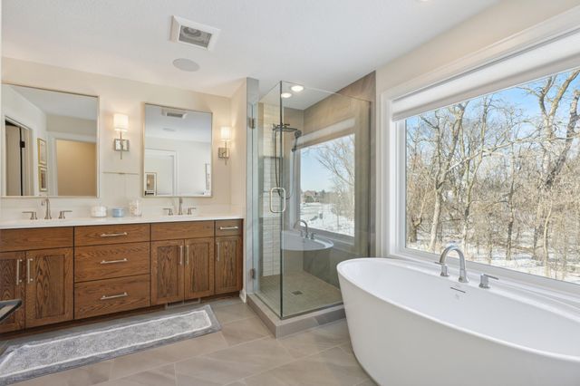 11729 Azure Circle, Inver Grove Heights, MN 55077