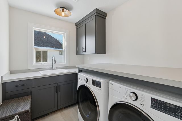 11729 Azure Circle, Inver Grove Heights, MN 55077