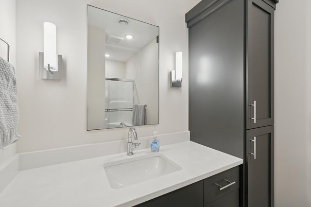 11729 Azure Circle, Inver Grove Heights, MN 55077