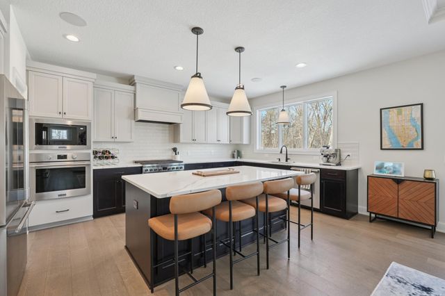 11729 Azure Circle, Inver Grove Heights, MN 55077