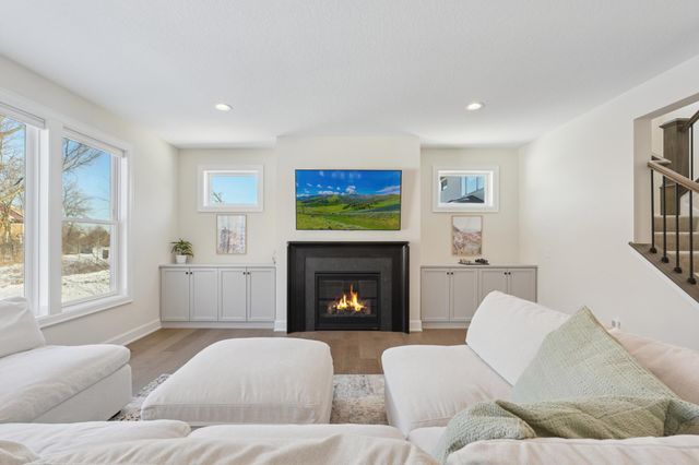 11729 Azure Circle, Inver Grove Heights, MN 55077