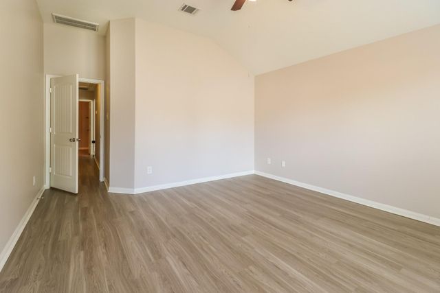 603 Lake View Drive, Montgomery, TX 77356