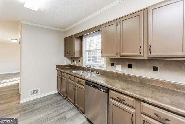 2653 Ashworth Circle, Snellville, GA 30078