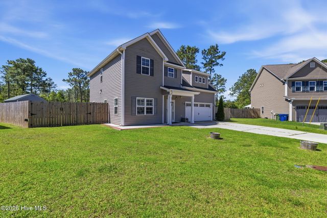 527 Everett Glades, Sneads Ferry, NC 28460