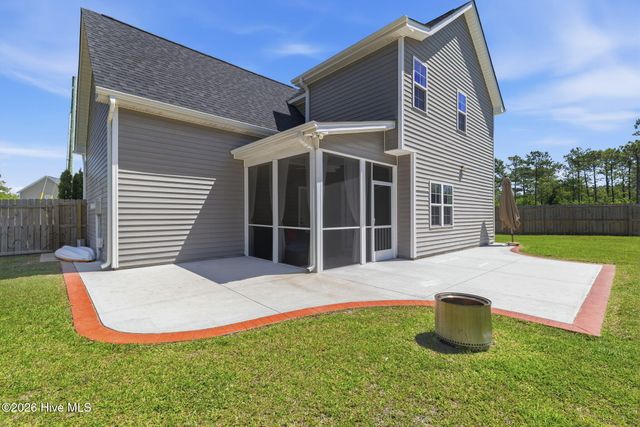 527 Everett Glades, Sneads Ferry, NC 28460