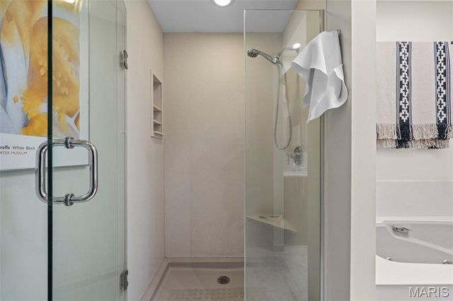 149 N Hanley Road, University City, MO 63105