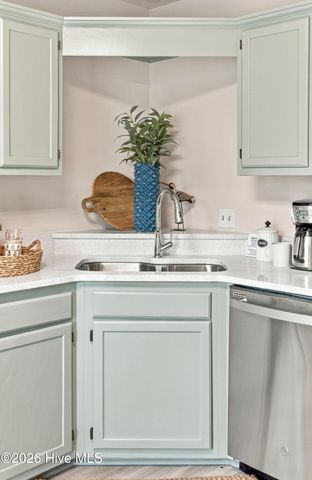 2704 Manor Court, Wilmington, NC 28405