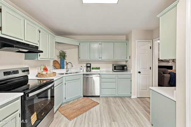 2704 Manor Court, Wilmington, NC 28405