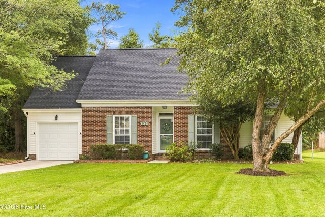 2704 Manor Court, Wilmington, NC 28405