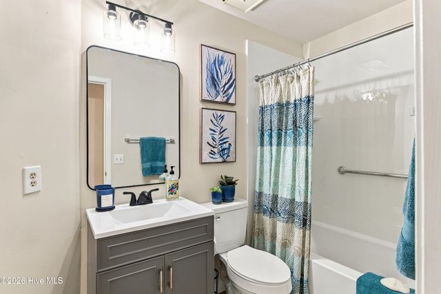 2704 Manor Court, Wilmington, NC 28405