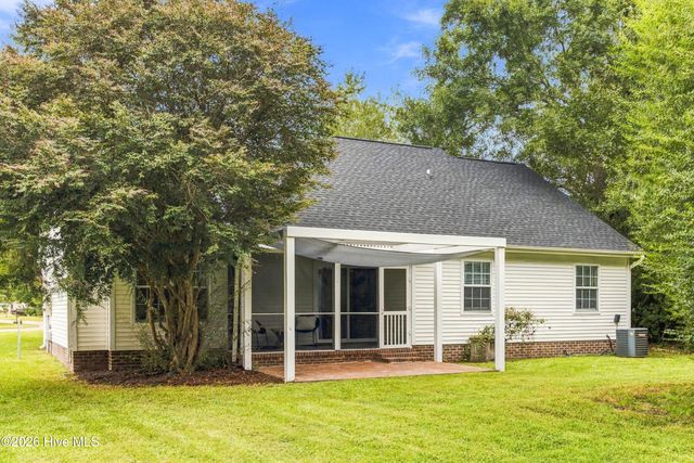 2704 Manor Court, Wilmington, NC 28405