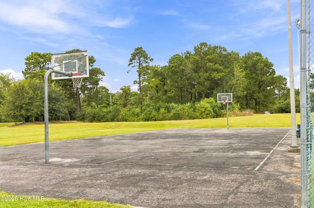 2704 Manor Court, Wilmington, NC 28405