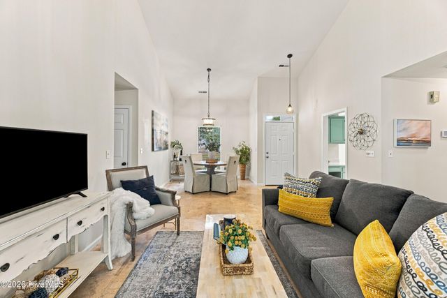 2704 Manor Court, Wilmington, NC 28405