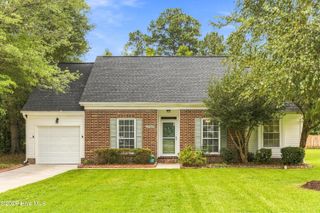2704 Manor Court, Wilmington, NC 28405