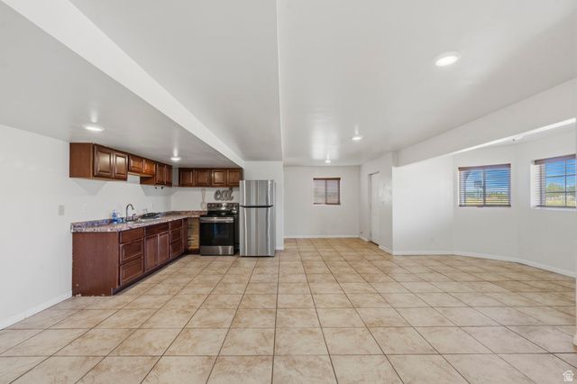 3888 W 4350 S, West Haven, UT 84401