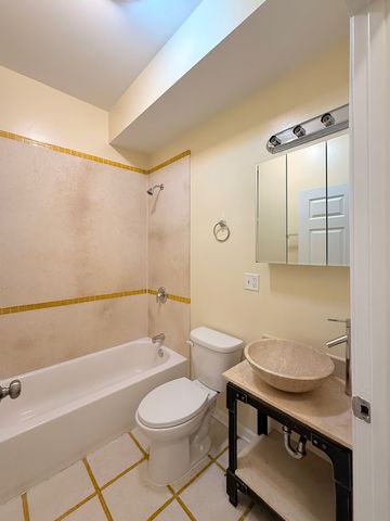 1527 E 66th Place, Chicago, IL 60637