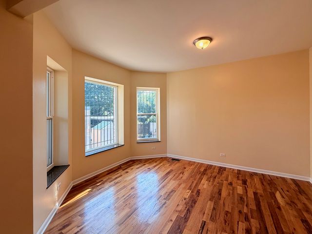 1527 E 66th Place, Chicago, IL 60637