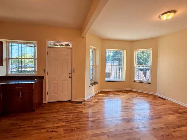1527 E 66th Place, Chicago, IL 60637