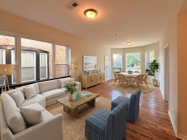 1527 E 66th Place, Chicago, IL 60637