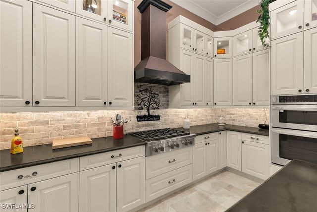 1517 Buccaneer Court, Marco Island, FL 34145