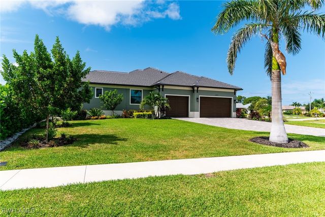 1517 Buccaneer Court, Marco Island, FL 34145
