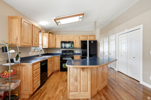 9748 N FERGUSON DR, Cedar Hills, UT 84062