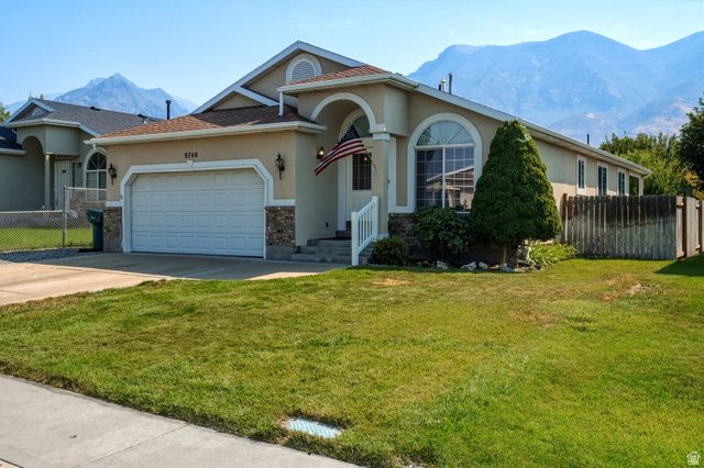 9748 N FERGUSON DR, Cedar Hills, UT 84062