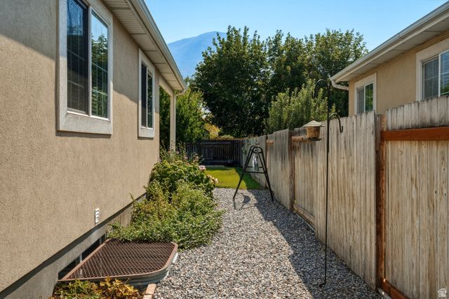 9748 N FERGUSON DR, Cedar Hills, UT 84062