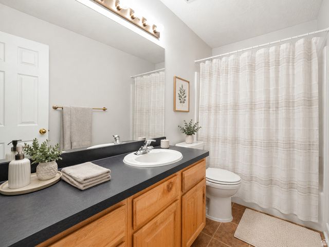 9748 N FERGUSON DR, Cedar Hills, UT 84062