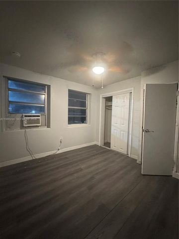 7802 NW 8th Ave 3, Miami, FL 33150