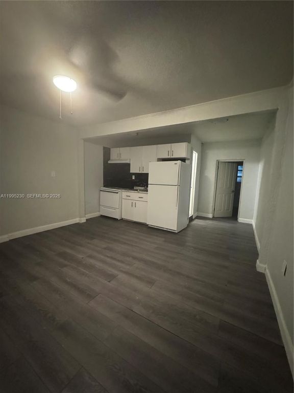 7802 NW 8th Ave 3, Miami, FL 33150