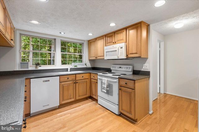 7805 ROUNDABOUT WAY, Springfield, VA 22153