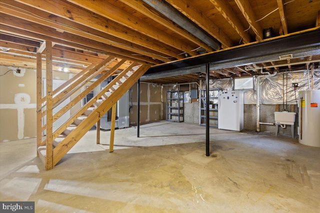 7805 ROUNDABOUT WAY, Springfield, VA 22153
