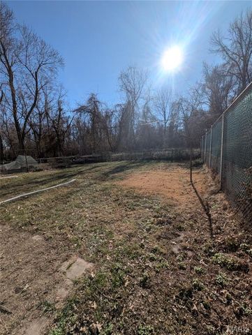 7500 Leadale Drive, St Louis, MO 63121