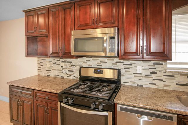 5738 Willowbend Boulevard, Houston, TX 77096