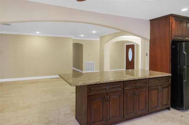 5738 Willowbend Boulevard, Houston, TX 77096