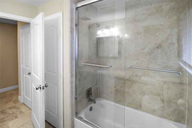 5738 Willowbend Boulevard, Houston, TX 77096