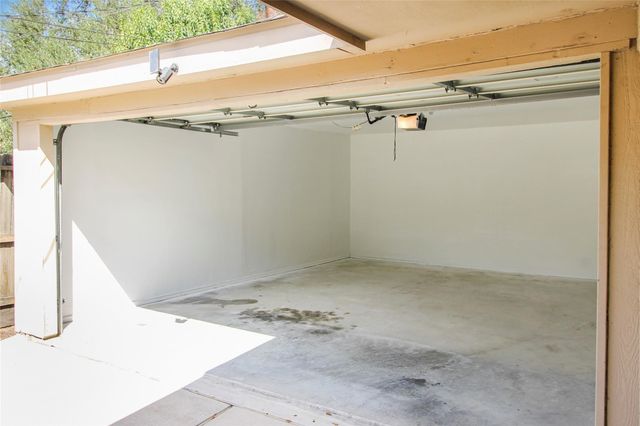 5738 Willowbend Boulevard, Houston, TX 77096