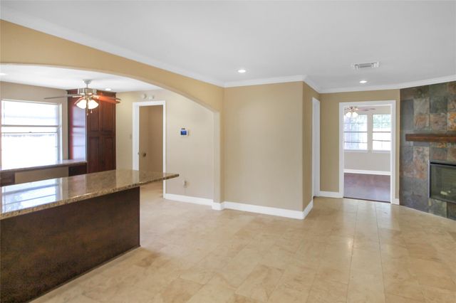 5738 Willowbend Boulevard, Houston, TX 77096