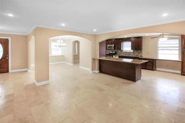 5738 Willowbend Boulevard, Houston, TX 77096