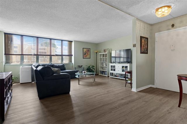 6841 SW 147th Avenue 1D, Miami, FL 33193