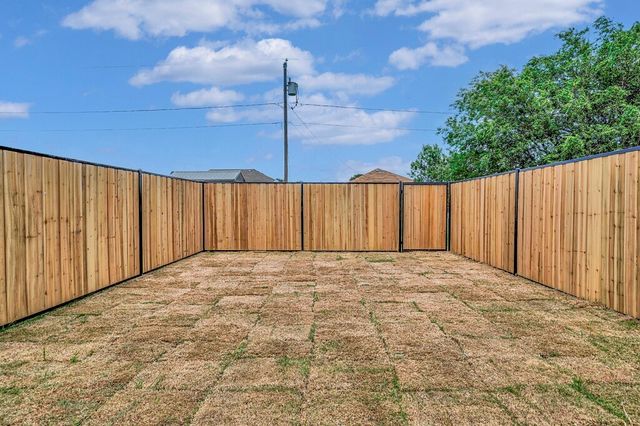 128 Morris Court, Mcgregor, TX 76657