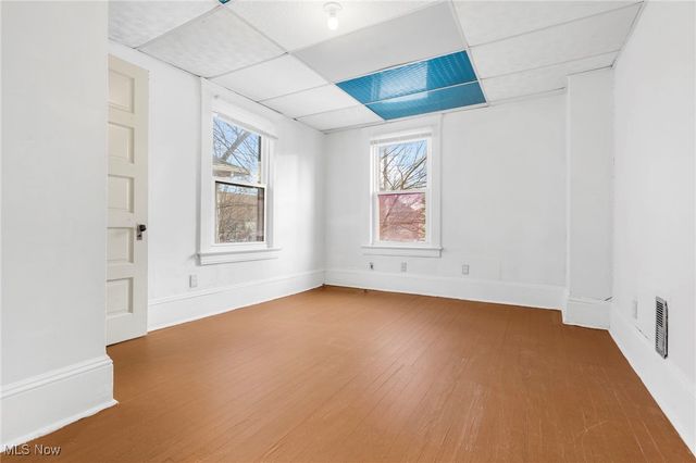 10624 Grantwood Avenue, Cleveland, OH 44108