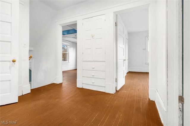 10624 Grantwood Avenue, Cleveland, OH 44108