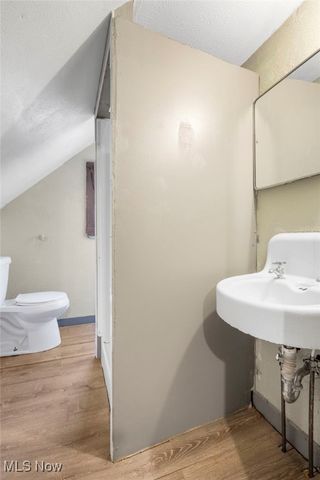 10624 Grantwood Avenue, Cleveland, OH 44108