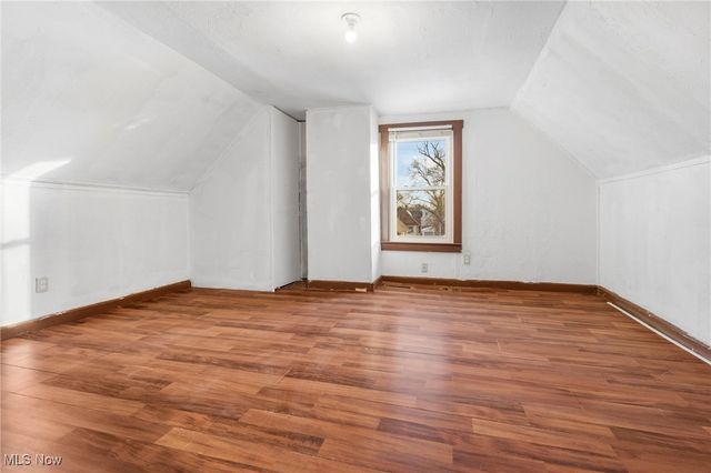 10624 Grantwood Avenue, Cleveland, OH 44108