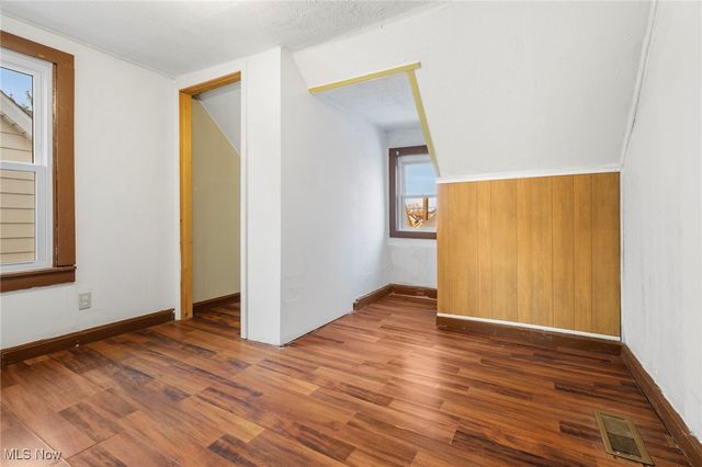 10624 Grantwood Avenue, Cleveland, OH 44108